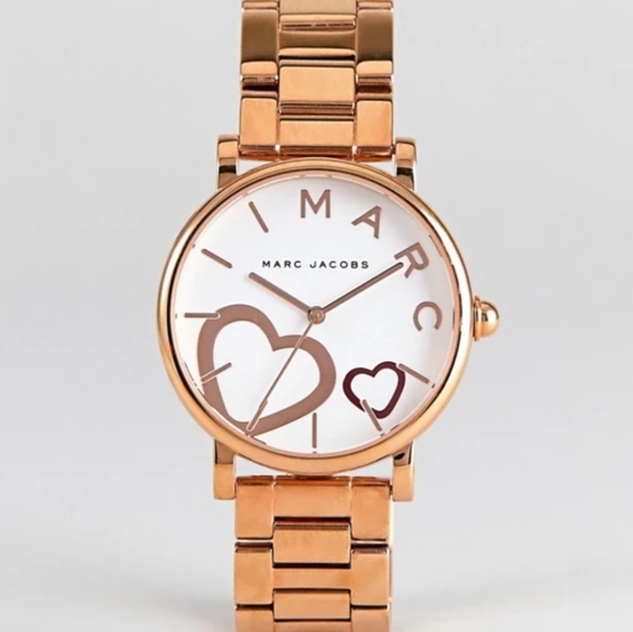 marc jacobs heart watch